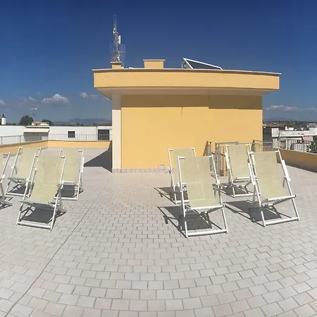 Menè Aparthotel 2*