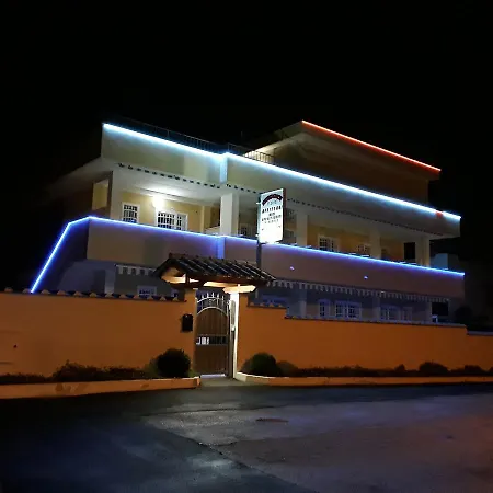 Aparthotel Menè